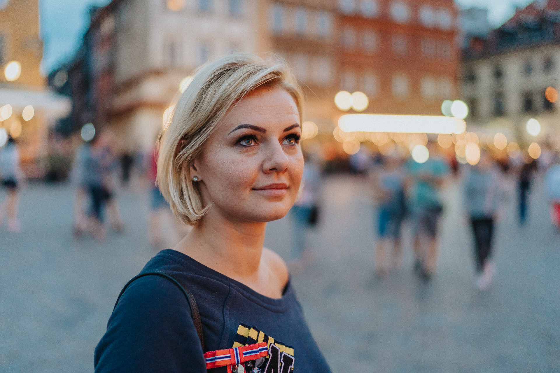 Sony 35mm (1/250s; f/1.4; ISO2000)