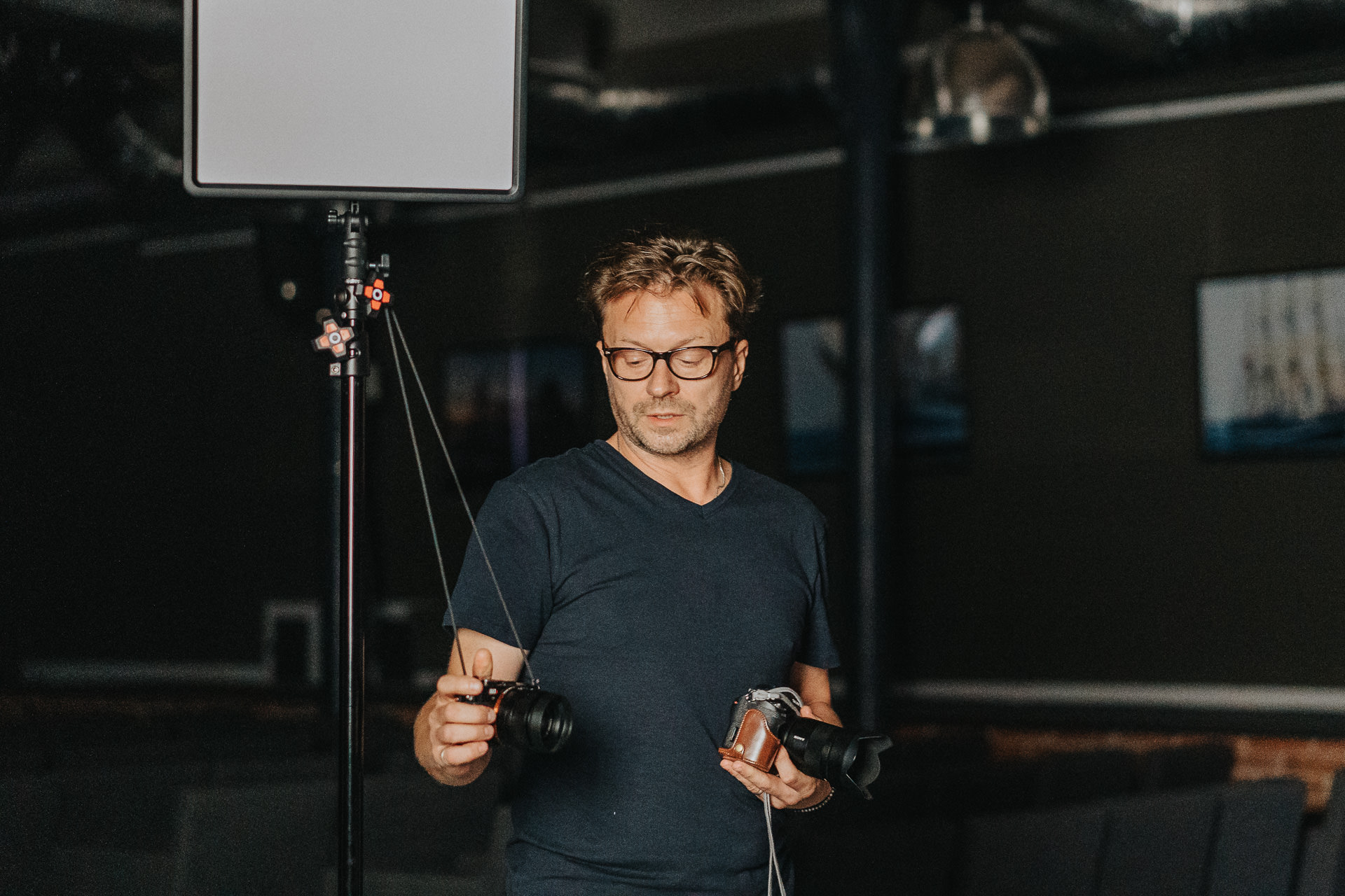 Sony 55mm (1/250s; f/2; ISO 12800)